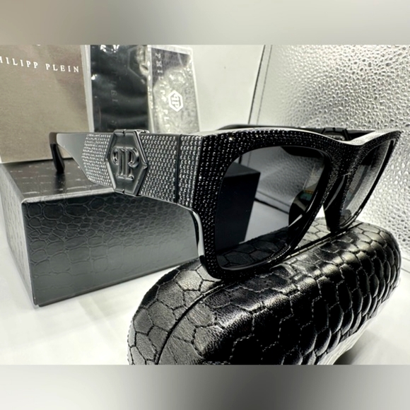 🏆Philipp Plein ICON SPP042S COL.700S‼️Size 54-23-145‼️Stunning🏆 - Picture 1 of 15